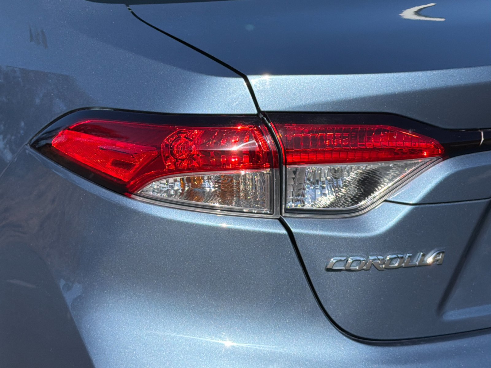 Used 2024 Toyota Corolla LE FWD image 22