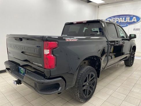 Used 2023 Chevrolet Silverado 1500 Custom Trail Boss AWD/4WD image 22