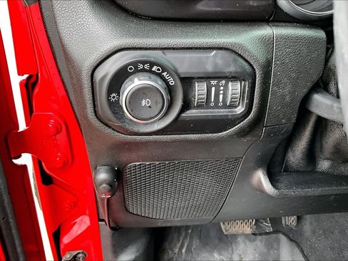 Used 2020 Jeep Wrangler Unlimited Sport AWD/4WD image 31