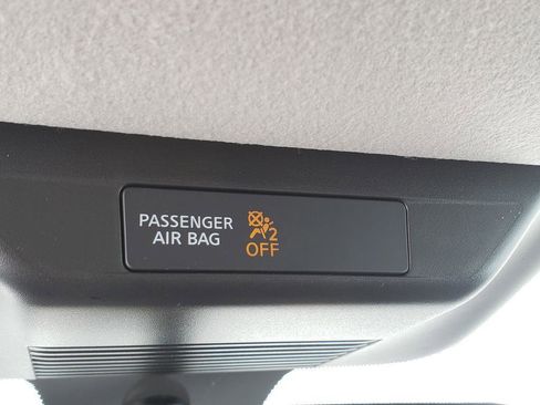 Certified 2025 Nissan Kicks SV image 32