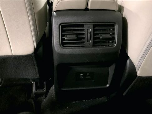 Used 2023 Nissan Rogue SL AWD/4WD image 34