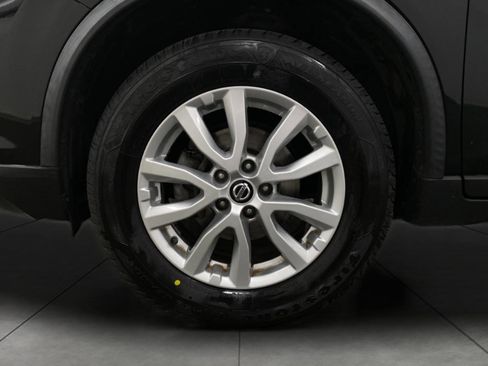 Used 2018 Nissan Rogue SV AWD/4WD image 13