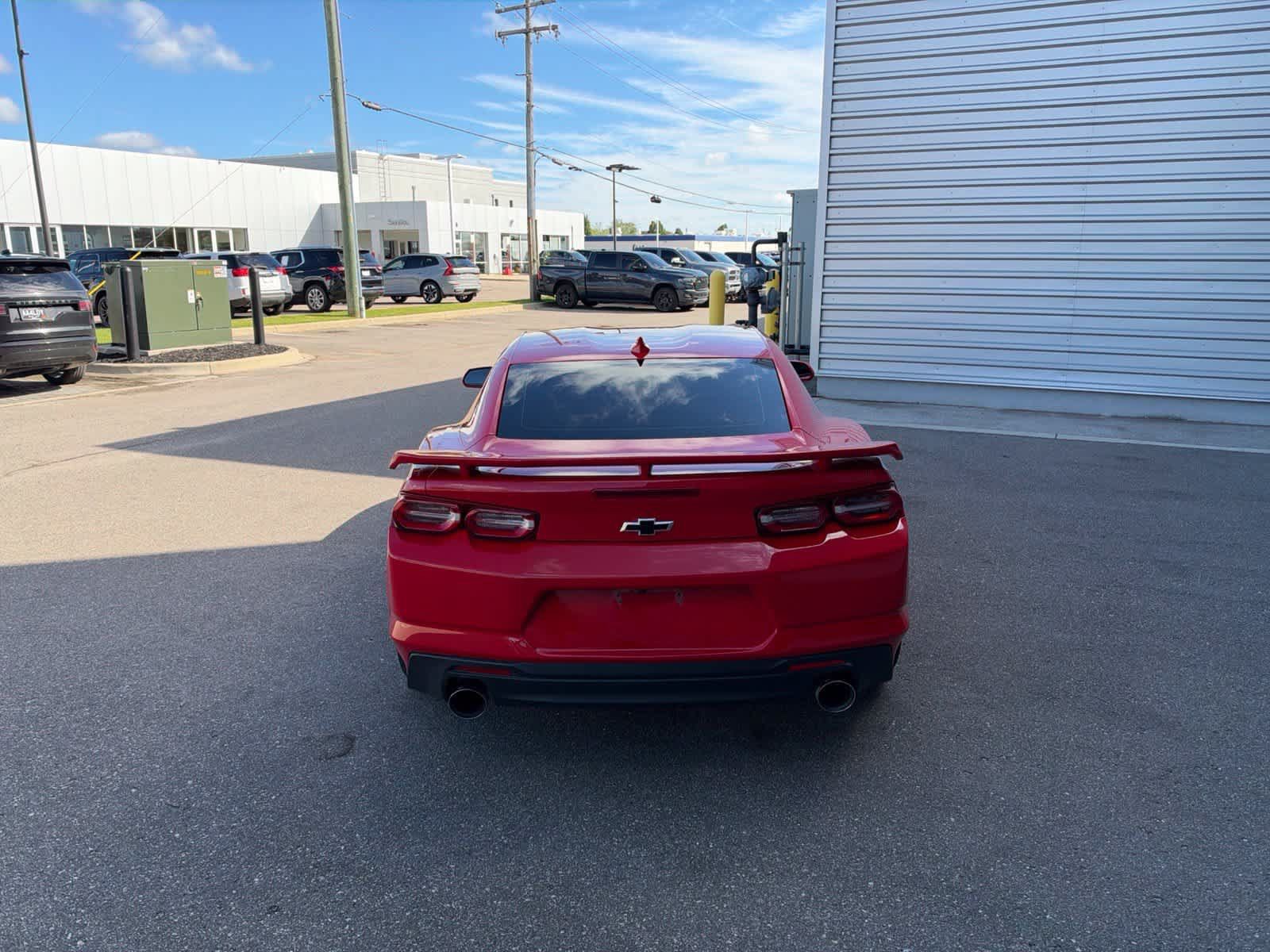 Used 2022 Chevrolet Camaro LT RWD image 4
