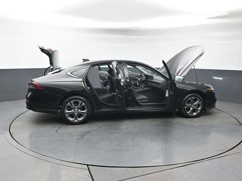 Used 2023 Honda Accord EX image 46