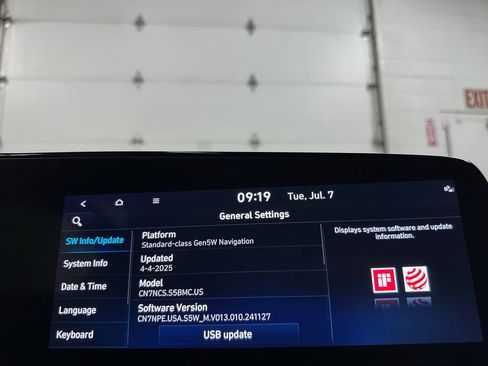 Used 2025 Hyundai Elantra N FWD image 32