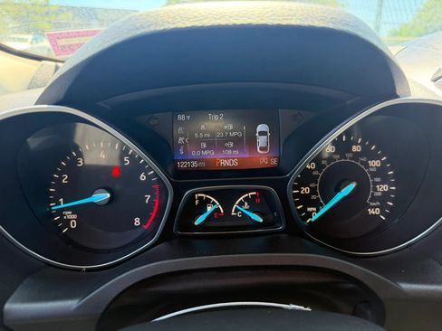 Used 2017 Ford Escape Titanium AWD/4WD image 10