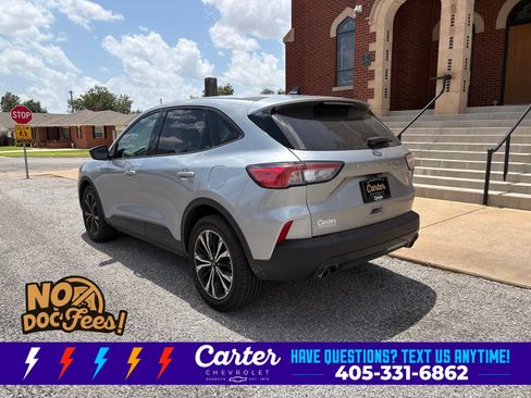 Used 2022 Ford Escape SE w/ SE Sport Appearance Package AWD/4WD image 11
