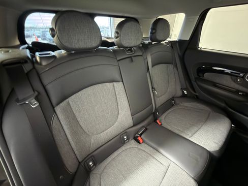 Used 2022 MINI Cooper Clubman S w/ Premium Package image 32