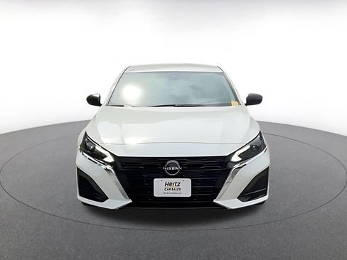 Used 2025 Nissan Altima 2.5 SV FWD image 5