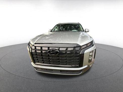 Used 2025 Hyundai Palisade SEL FWD image 2
