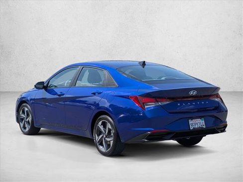 Used 2023 Hyundai Elantra SEL w/ Convenience Package FWD image 8