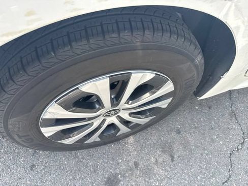 Used 2022 Toyota Corolla LE FWD image 28