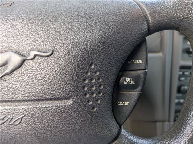 Used 2001 Ford Mustang Convertible RWD image 13