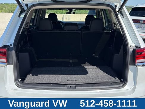 Used 2024 Volkswagen Atlas SEL AWD/4WD image 9
