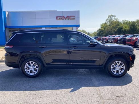 Used 2022 Jeep Grand Cherokee L Limited image 2