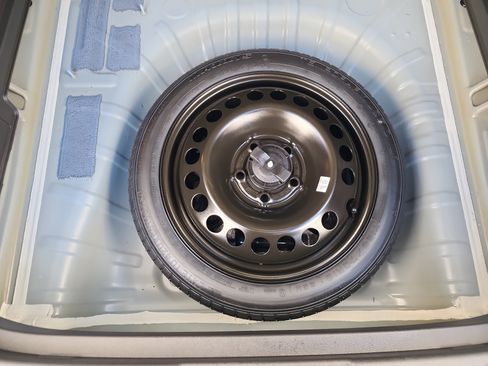 Certified 2024 Chevrolet Trax RS image 25