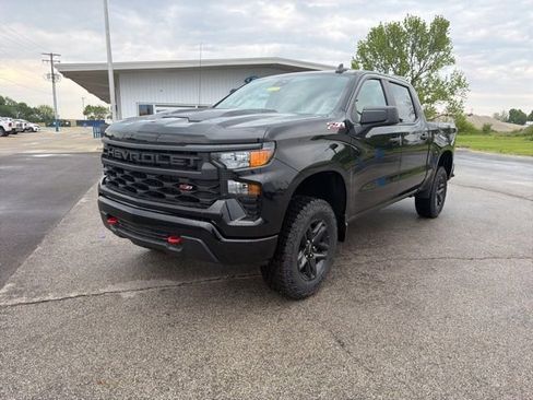 New 2026 Chevrolet Silverado 1500 Custom Trail Boss AWD/4WD image 2
