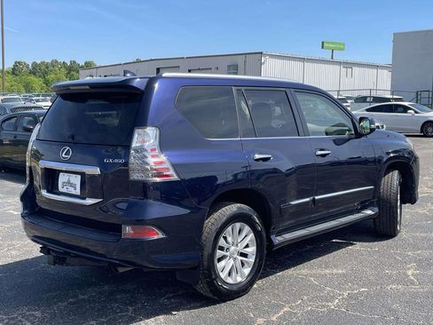Used 2019 Lexus GX 460 Premium w/ Premium Package AWD/4WD image 3