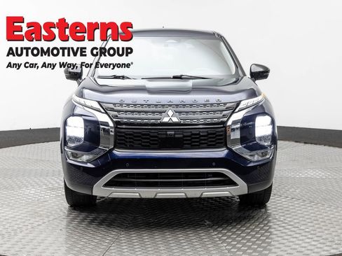 Used 2022 Mitsubishi Outlander SE AWD/4WD image 2