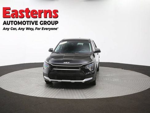 Used 2025 Kia Niro LX FWD image 40