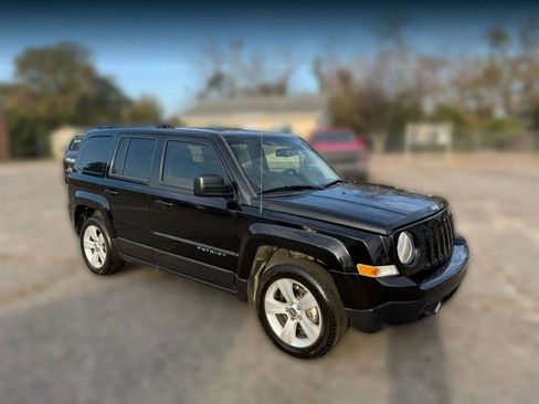 Used 2016 Jeep Patriot Latitude image 6