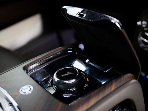 Used 2023 Rolls-Royce Cullinan w/ Cullinan Package AWD/4WD image 13