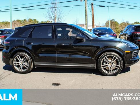 Used 2023 Porsche Cayenne S Platinum w/ Premium Package Plus image 9