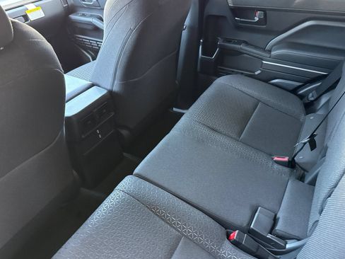 New 2026 Toyota 4Runner SR5 AWD/4WD image 14