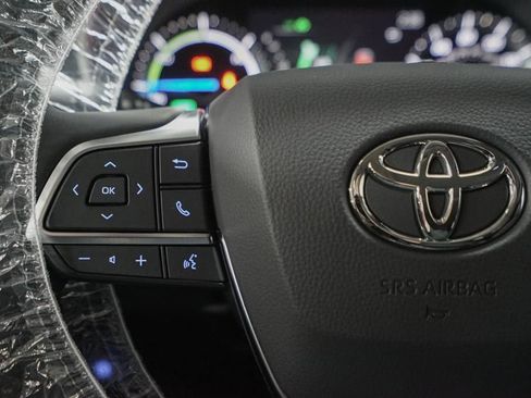 New 2026 Toyota Highlander XLE image 25