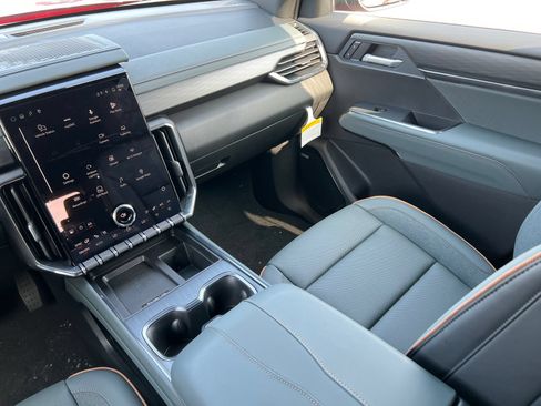 New 2027 GMC Acadia AT4 w/ Luxury Package AWD/4WD image 34