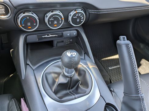 Used 2023 MAZDA MX-5 Miata Grand Touring w/ Weather Package RWD image 14