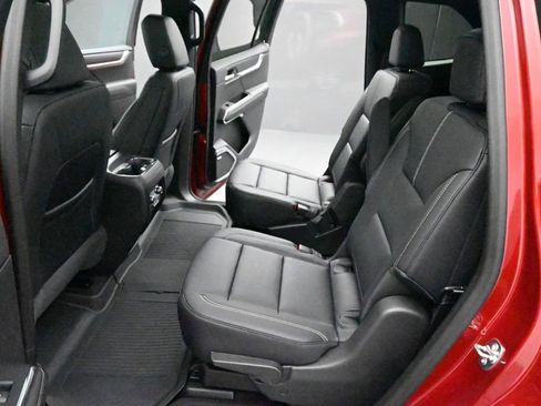 New 2026 GMC Acadia Elevation w/ Elevation Premium Package AWD/4WD image 17