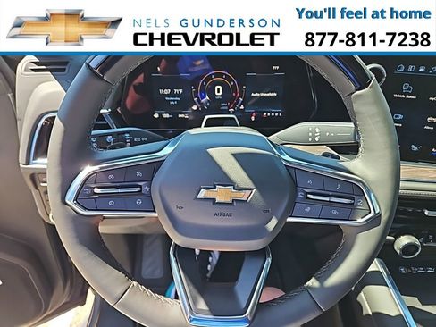 New 2025 Chevrolet Suburban LT w/ Advanced Technology Package image 32