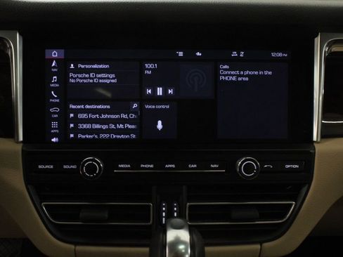 Certified 2021 Porsche Macan image 26