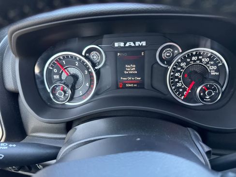 Used 2024 RAM 2500 Big Horn AWD/4WD image 15