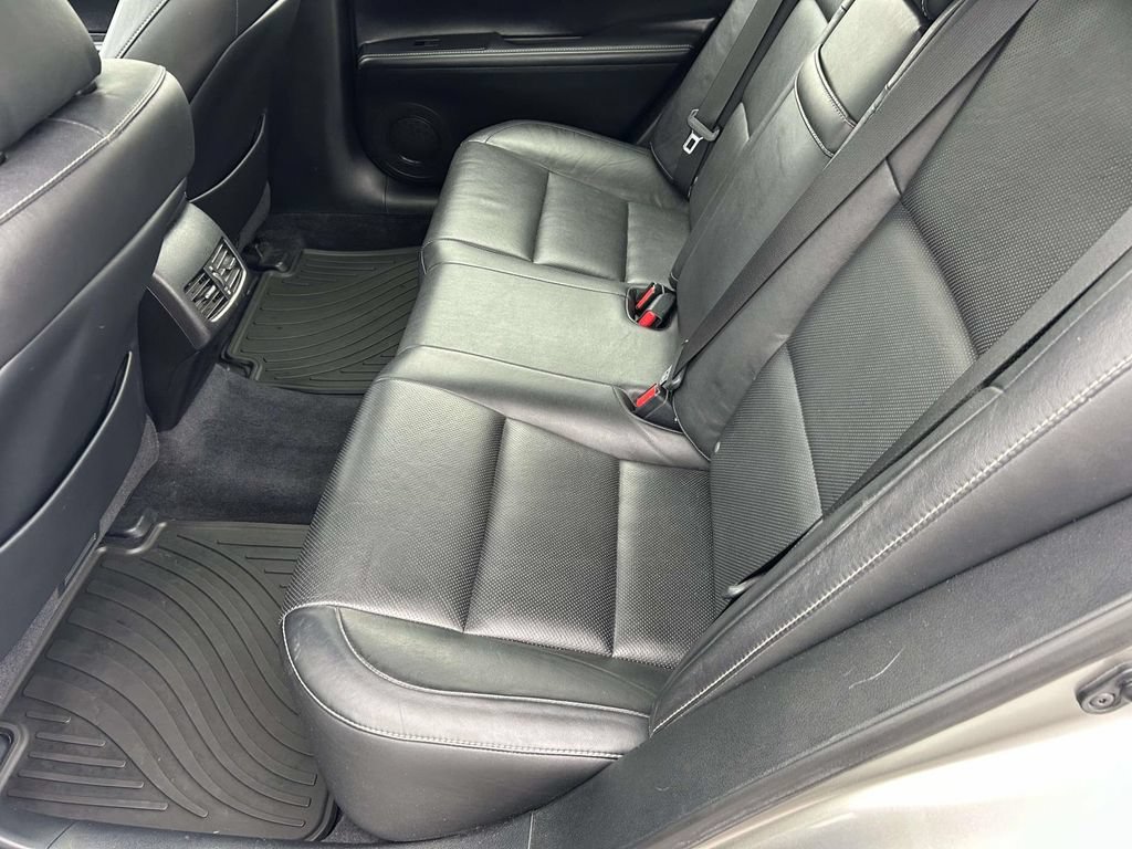 Used 2015 Lexus ES 350 w/ Luxury Package FWD image 13