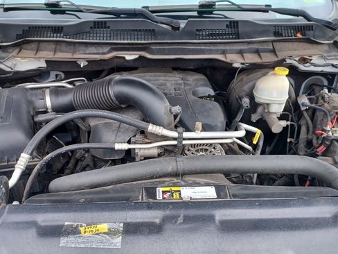 Used 2016 RAM 1500 Express image 9