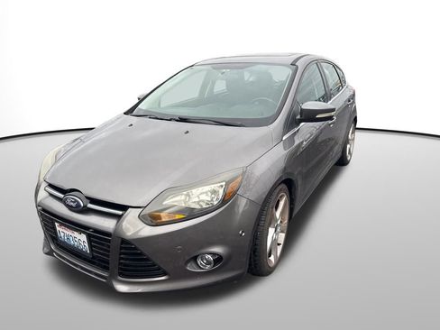 Used 2014 Ford Focus Titanium image 2