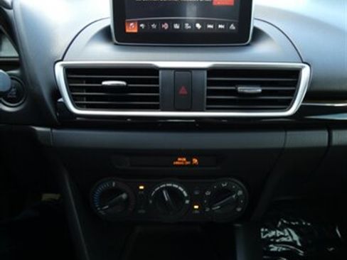 Used 2015 MAZDA MAZDA3 i Sport FWD image 31