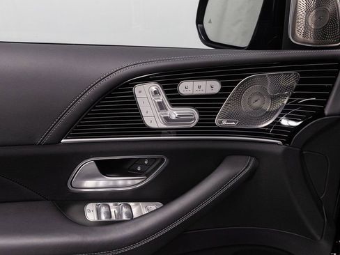 Used 2024 Mercedes-Benz Maybach GLS 600 4MATIC image 6