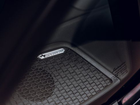 Used 2021 Lamborghini Huracan EVO RWD image 49