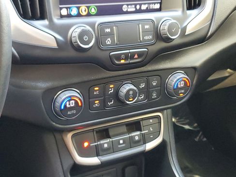 Used 2022 GMC Terrain Denali w/ Black Diamond Edition image 30