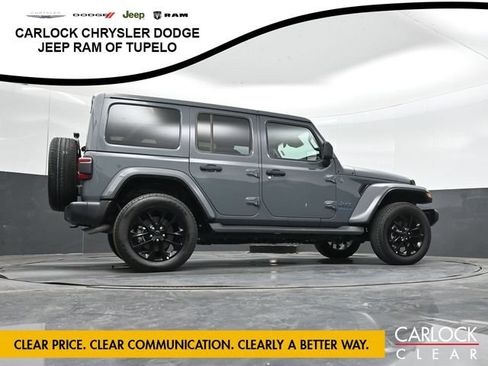 Used 2025 Jeep Wrangler Unlimited Sahara AWD/4WD image 38