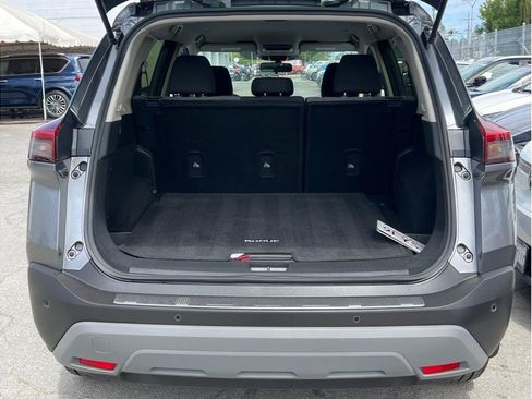 Used 2023 Nissan Rogue SV FWD image 5