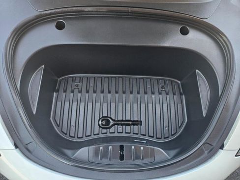 Used 2023 Tesla Model 3 Standard Range image 22