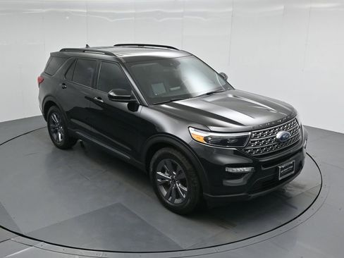 Certified 2023 Ford Explorer XLT w/ Equipment Group 202A image 45