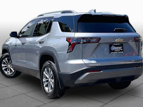 Certified 2025 Chevrolet Equinox LT w/ Convenience Package II FWD image 12
