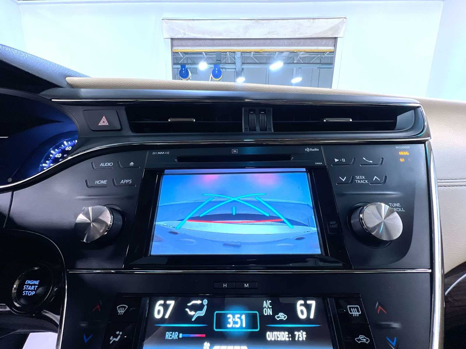 Used 2015 Toyota Avalon Limited w/ Technology Package FWD image 30