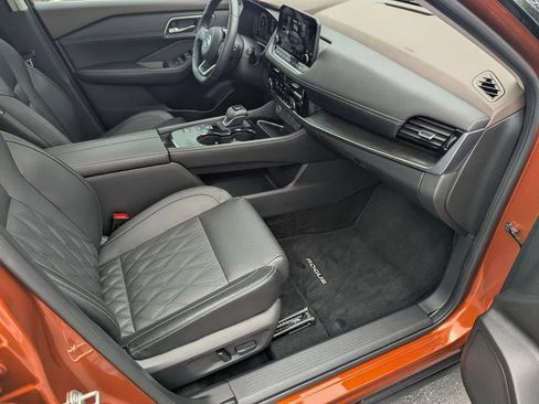 Used 2021 Nissan Rogue Platinum FWD image 12