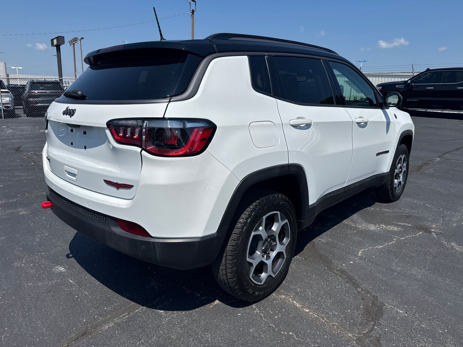 Used 2022 Jeep Compass Trailhawk AWD/4WD image 5